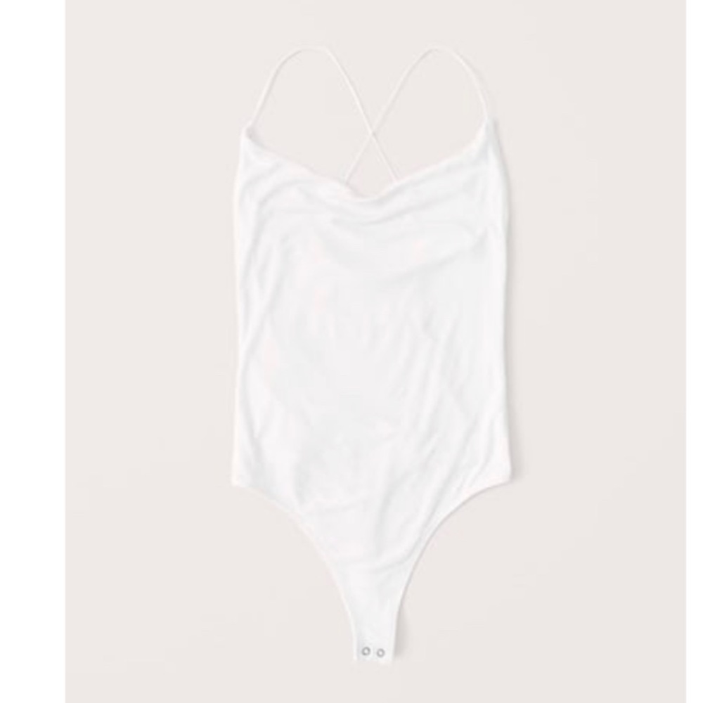 Abercrombie & Fitch 
Drapey Cowl Neck Bodysuit